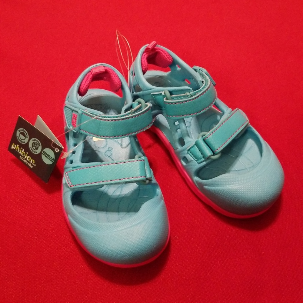 Striderite Made 2 Play Toddler shoes